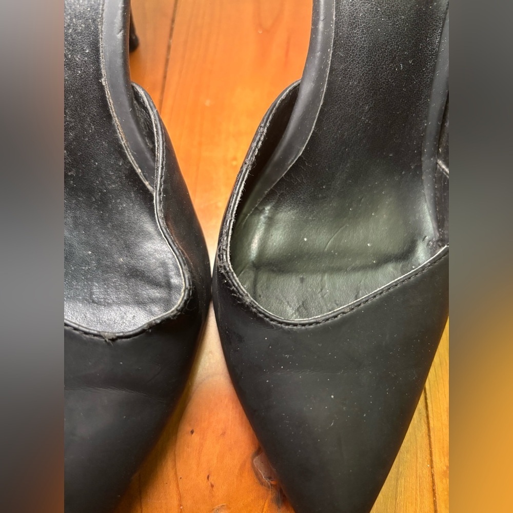 Aldo Black Heels with Gold Accent - Picture 3 of 6